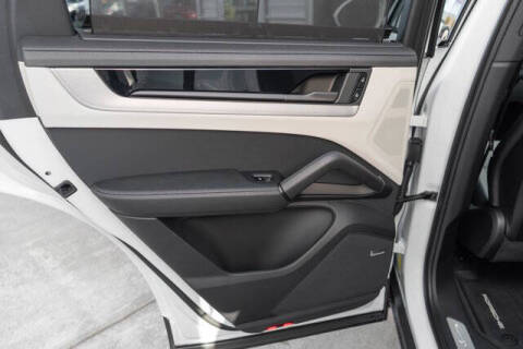 2024 Porsche Cayenne