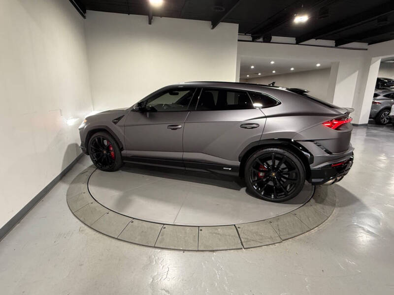 2023 Lamborghini Urus S