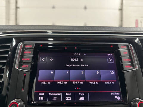 2019 Volkswagen Beetle 2.0T SE