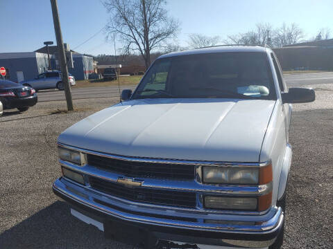 1996 Chevrolet Tahoe for sale at VAUGHN'S USED CARS in Guin AL