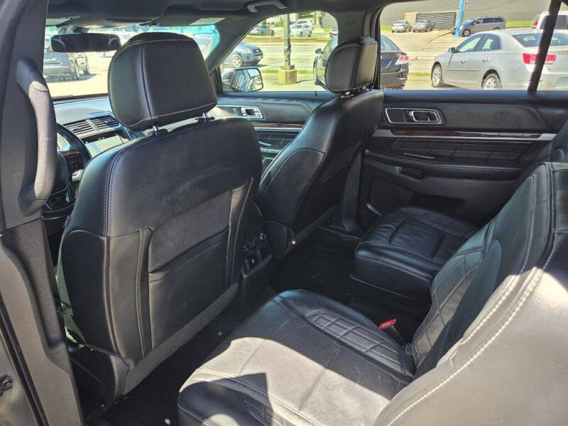 2017 Ford Explorer Platinum