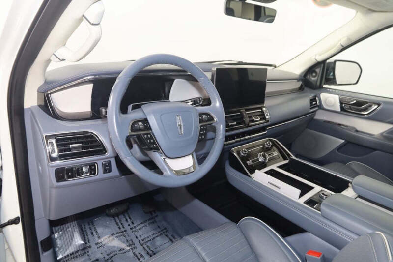 2023 Lincoln Navigator Black Label