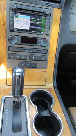 2011 Lincoln Navigator L