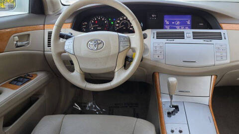 2005 Toyota Avalon XLS