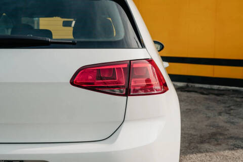 2017 Volkswagen Golf GTI S