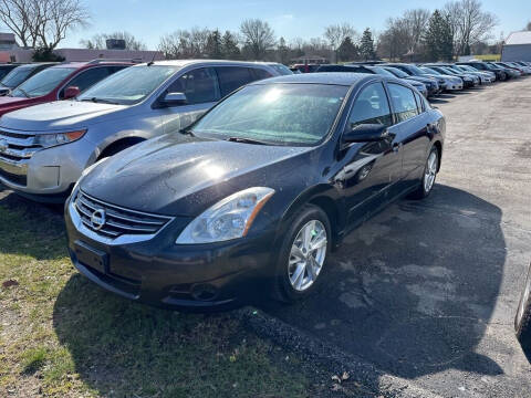 2011 Nissan Altima for sale at Lakeshore Auto Wholesalers in Amherst OH
