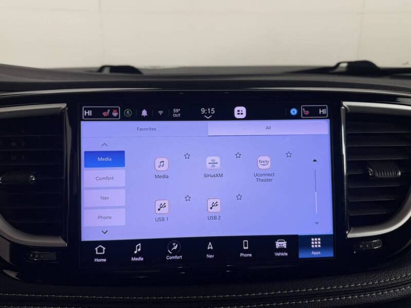 2022 Chrysler Pacifica Touring L