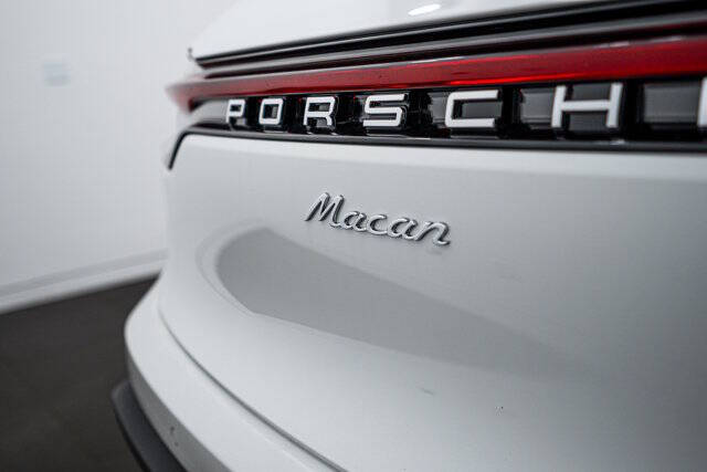 2026 Porsche Macan