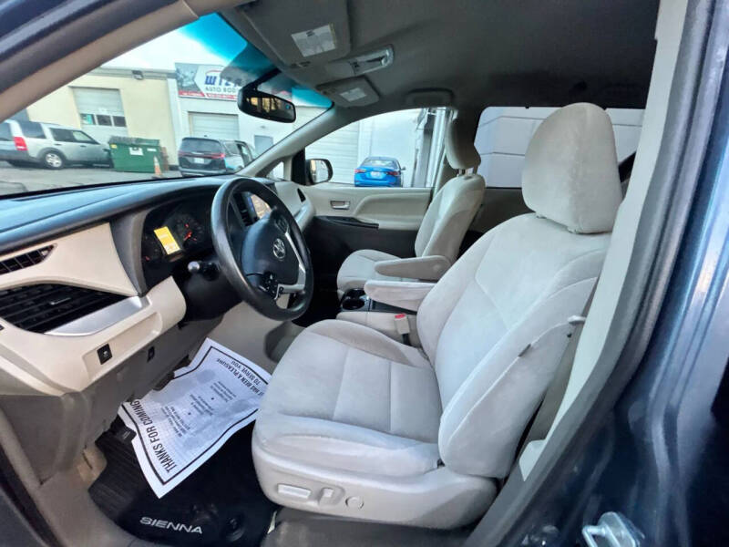 2017 Toyota Sienna