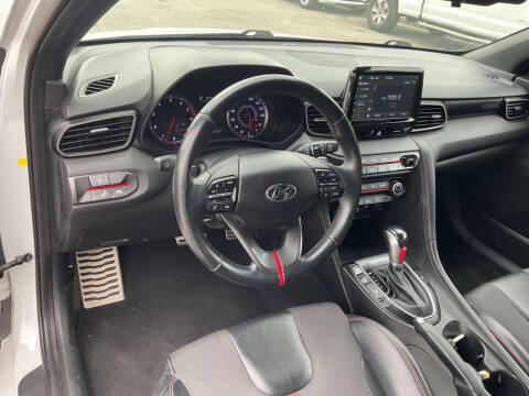 2020 Hyundai Veloster