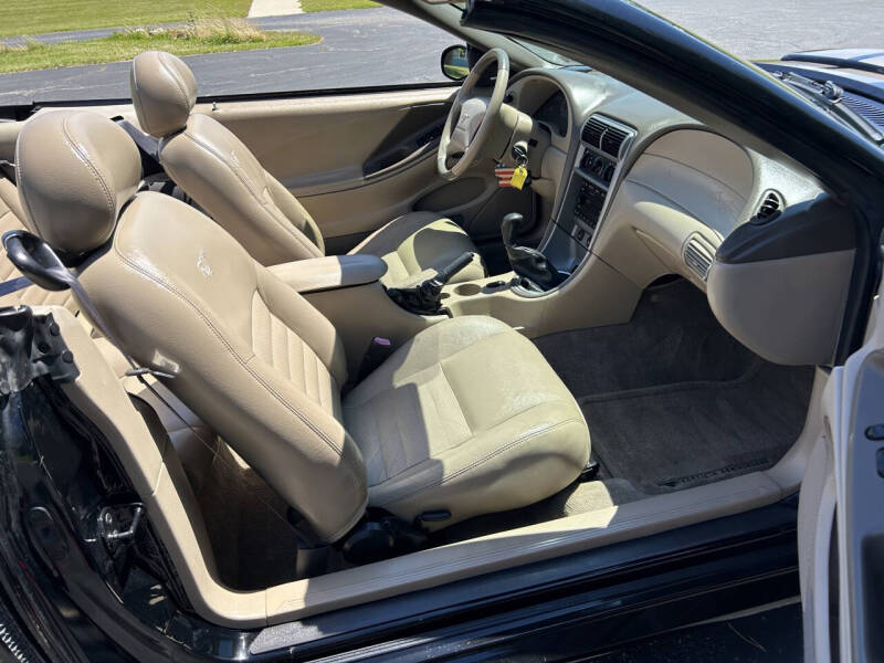 2004 Ford Mustang GT Deluxe