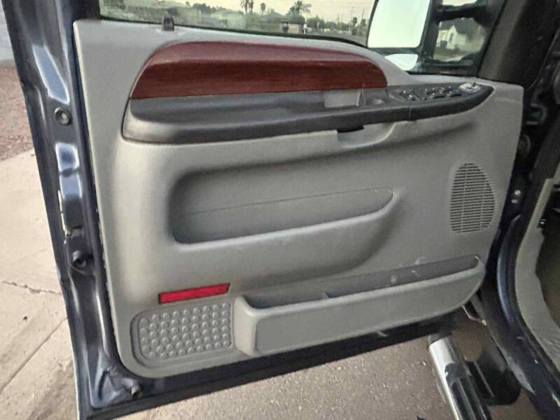 2005 Ford F-350 Super Duty Lariat