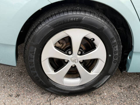 2013 Toyota Prius Three