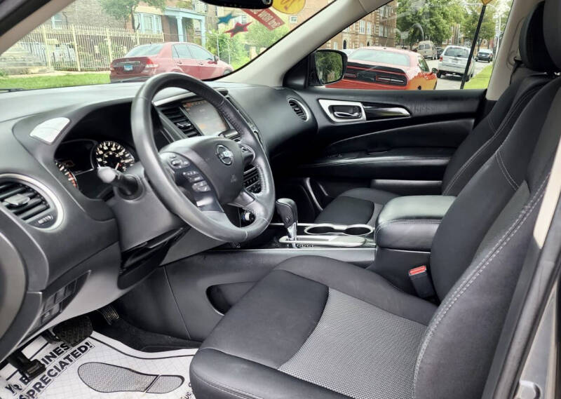 2018 Nissan Pathfinder SV