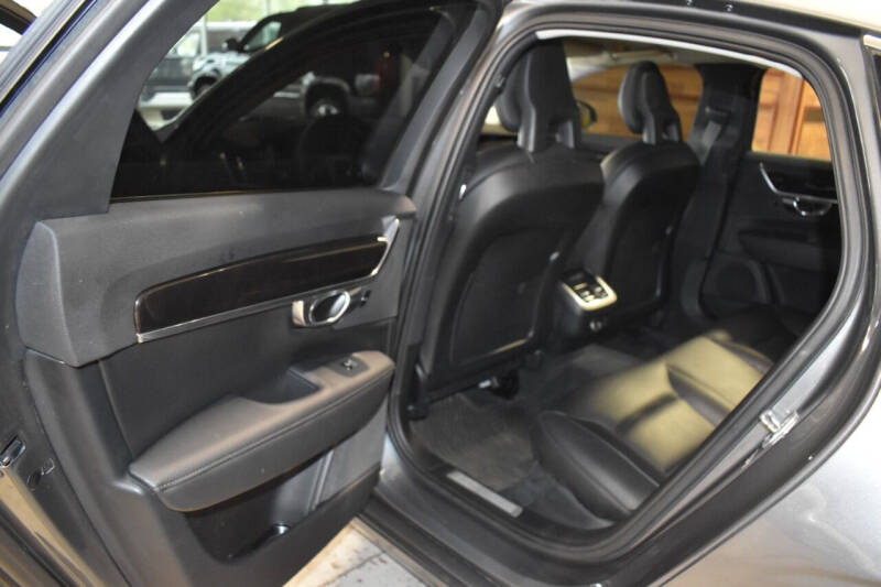 2017 Volvo S90 T5 Momentum