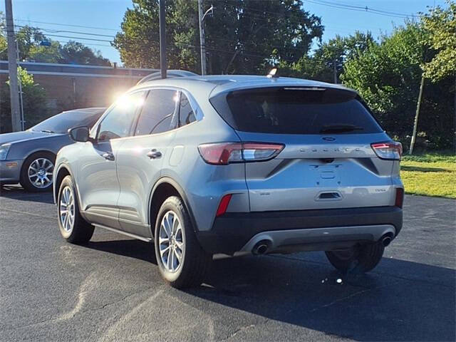 2022 Ford Escape SE