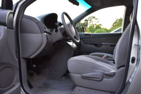 2005 Toyota Sienna