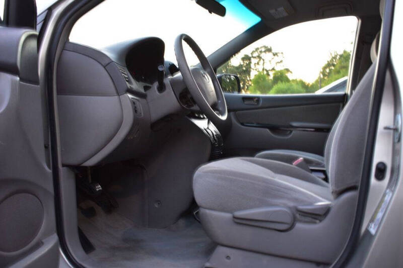2005 Toyota Sienna