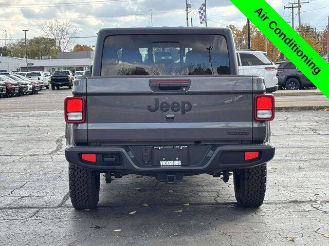 2021 Jeep Gladiator Sport