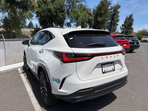 2025 Lexus NX 450h+