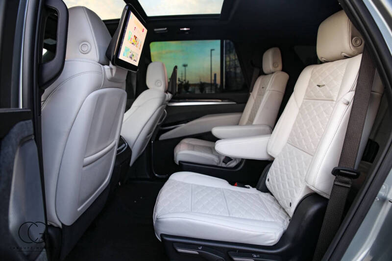 2025 Cadillac Escalade-V