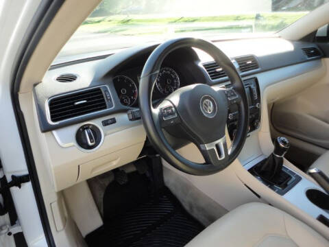 2013 Volkswagen Passat SE PZEV