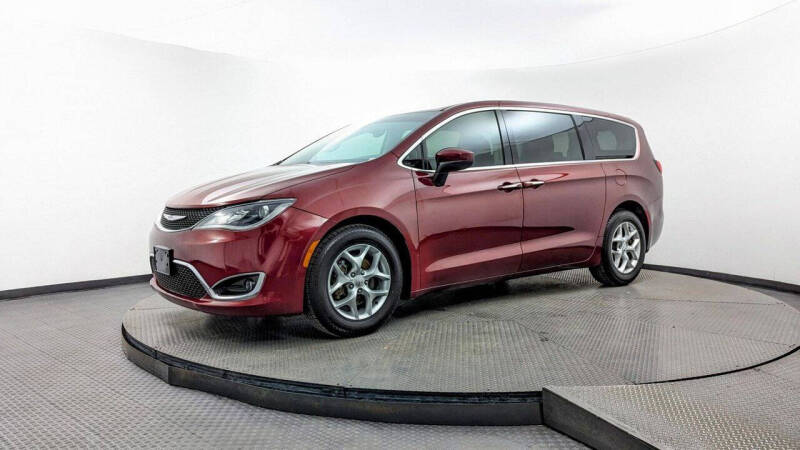 2017 Chrysler Pacifica Touring Plus