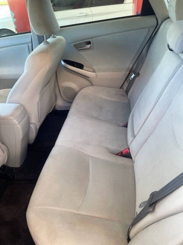 2012 Toyota Prius Two