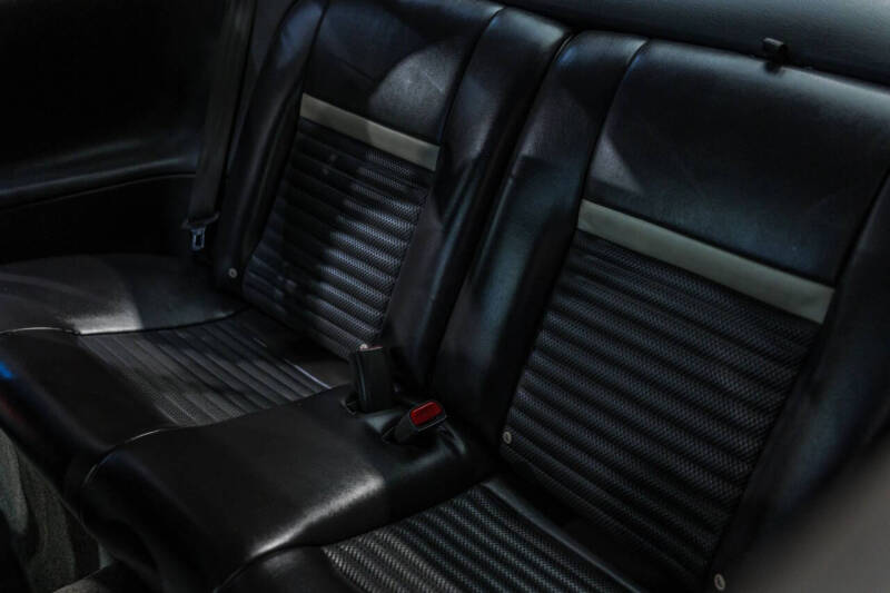 2004 Ford Mustang Mach 1 Premium