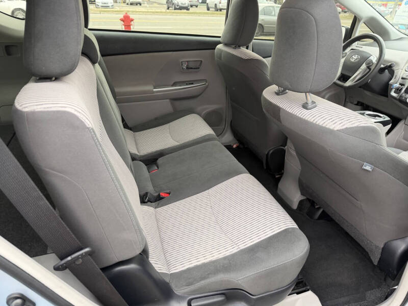 2015 Toyota Prius v Two