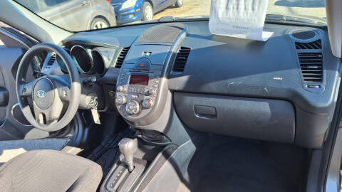 2010 Kia Soul +