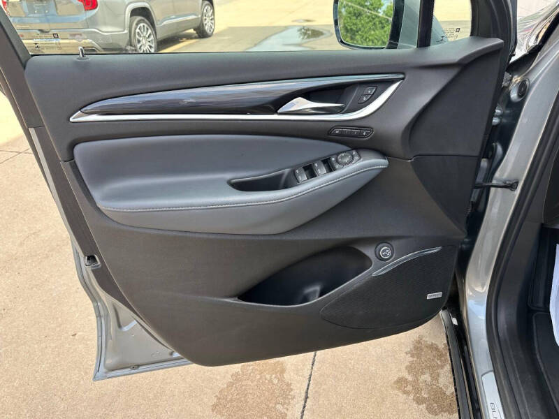 2023 Buick Enclave Premium