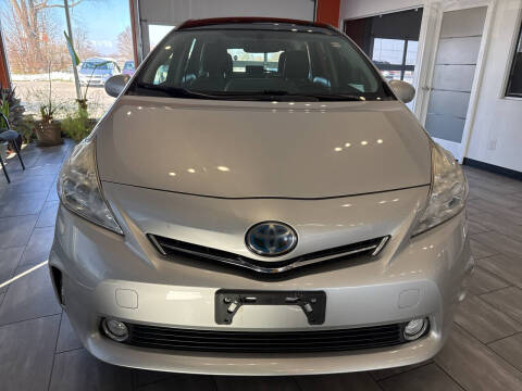 2014 Toyota Prius v Five
