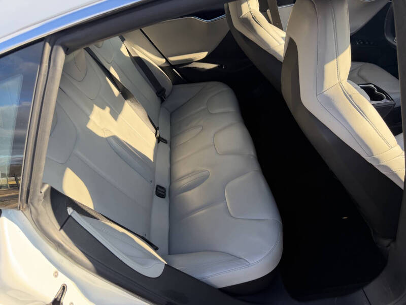 2016 Tesla Model S 70D