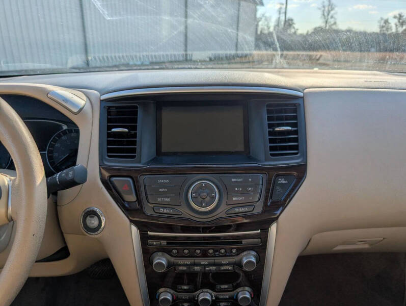 2013 Nissan Pathfinder Platinum