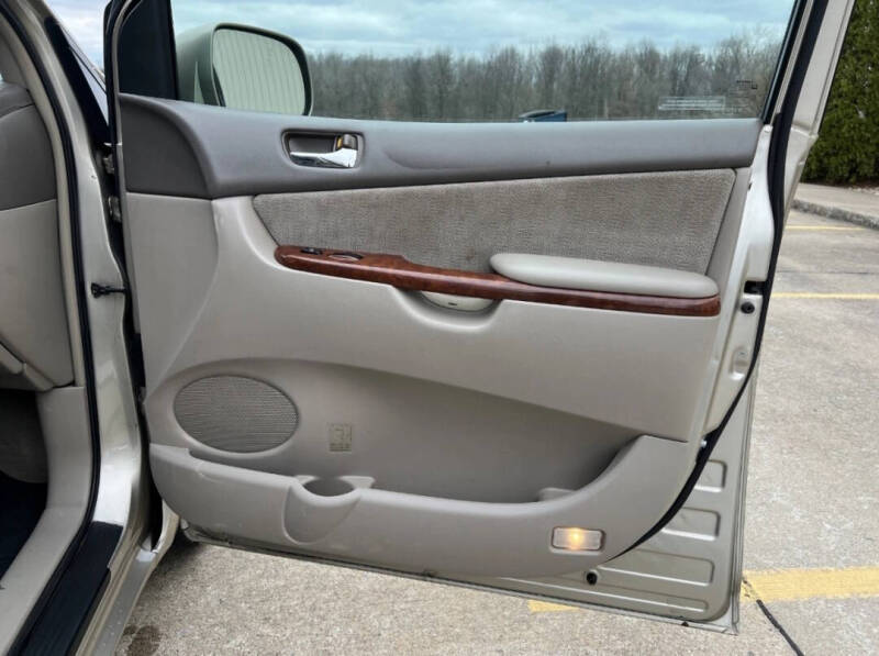 2004 Toyota Sienna