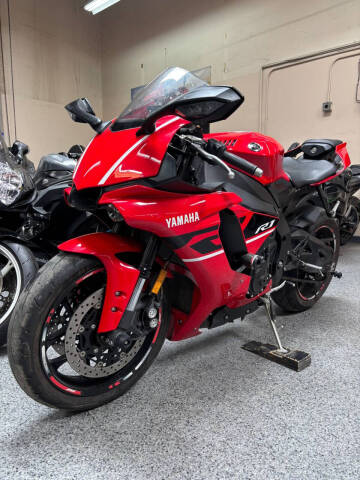 2019 Yamaha YZF-R1