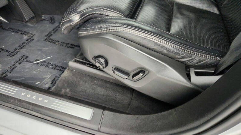 2021 Volvo XC90 T6 Inscription 7-Passenger