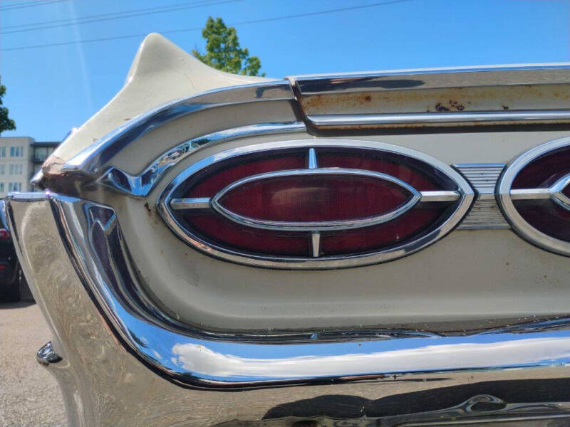 1962 Oldsmobile Starfire