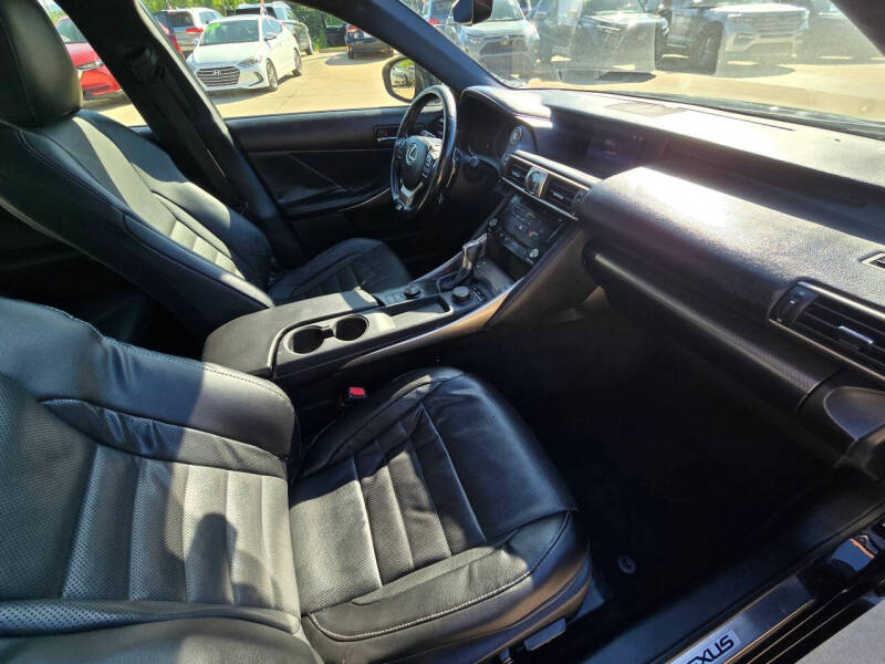 2017 Lexus IS 200t