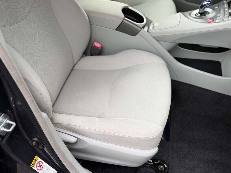 2012 Toyota Prius Two