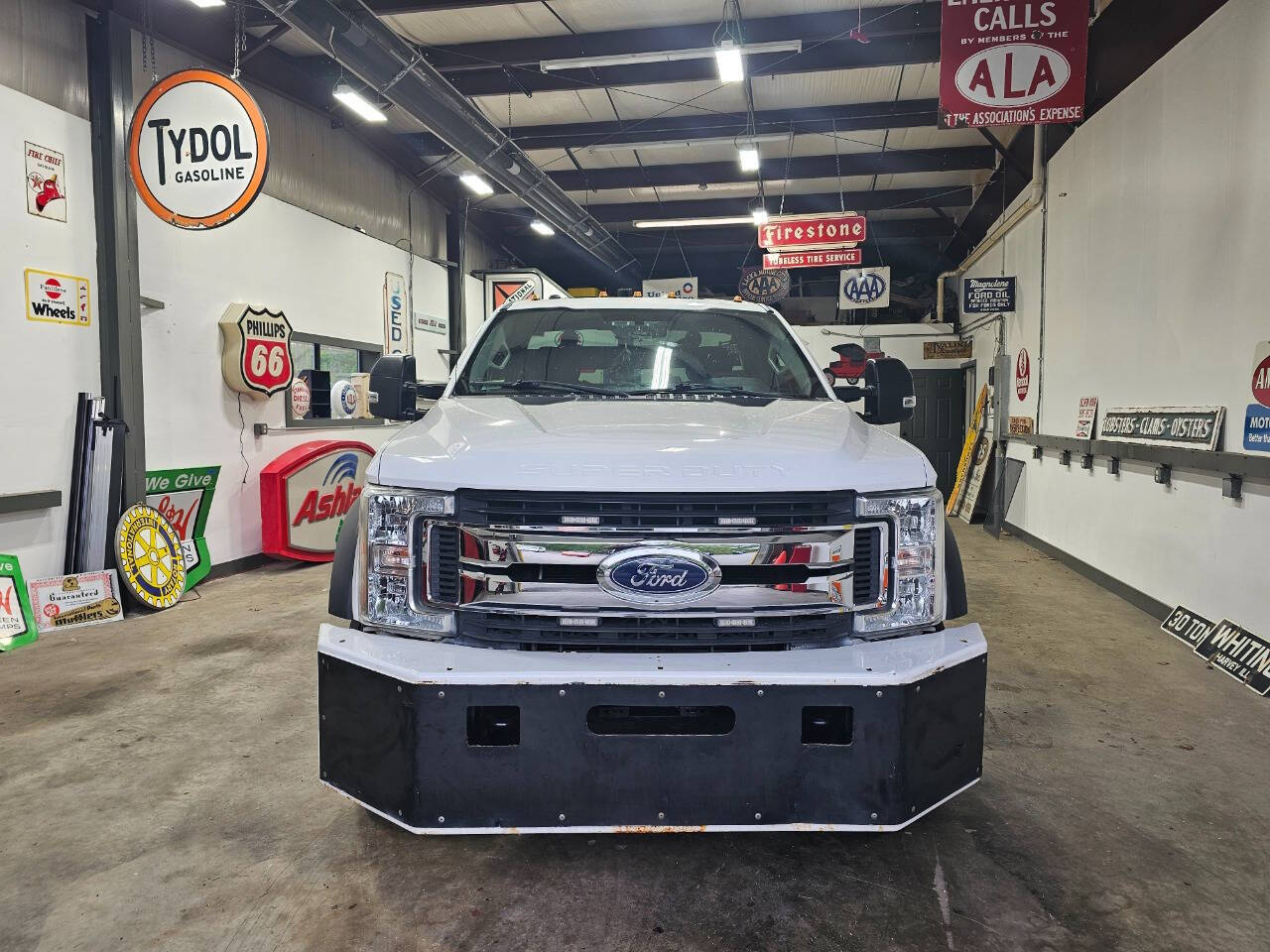 2017 Ford F-450 Super Duty 3