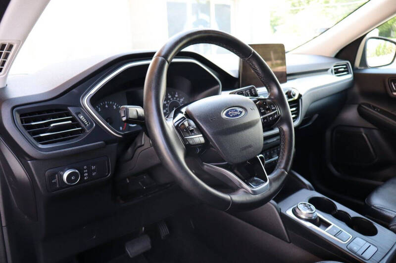 2022 Ford Escape SEL