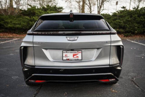 2024 Cadillac LYRIQ Luxury 1