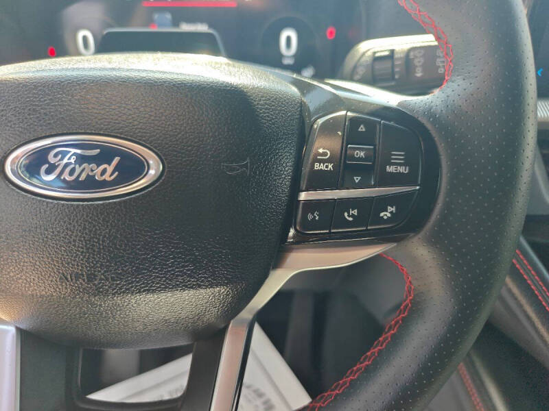 2025 Ford Explorer ST-Line