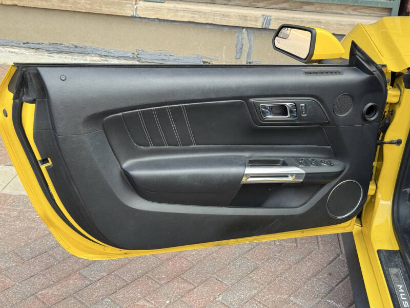 2017 Ford Mustang EcoBoost Premium