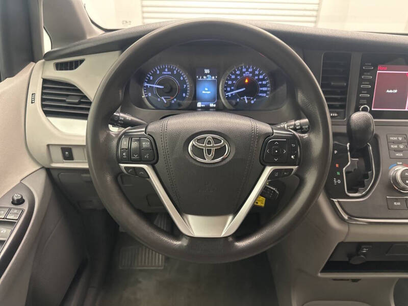 2019 Toyota Sienna L 7-Passenger