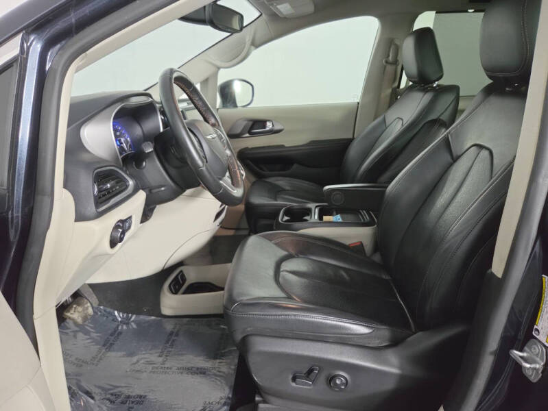 2020 Chrysler Pacifica Touring L