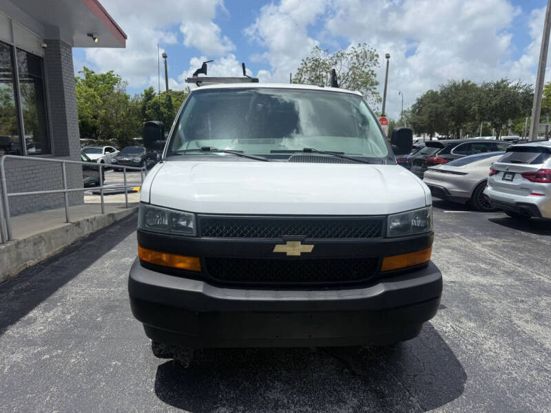 2022 Chevrolet Express 2500