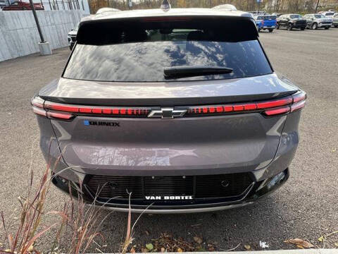 2025 Chevrolet Equinox EV LT 2